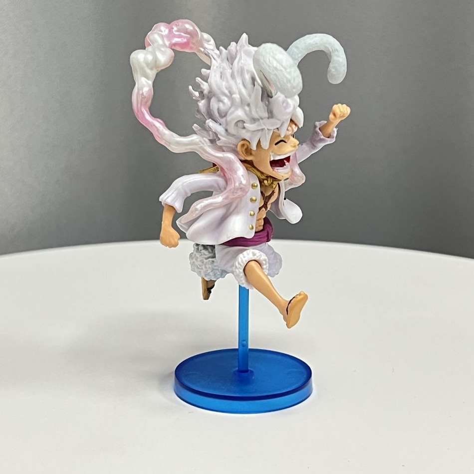 Statuetta ONE PIECE di Nika Lu - Running Gear Gifts recensione e prezzo