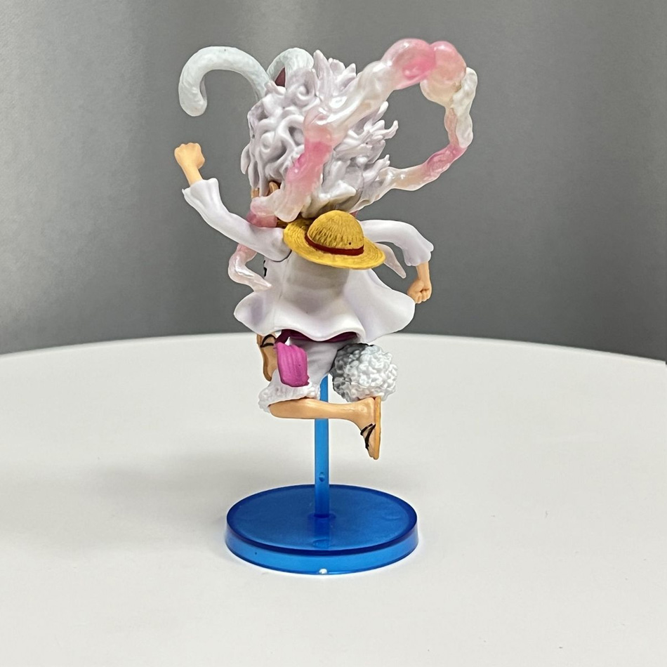 Statuetta ONE PIECE di Nika Lu - Running Gear Gifts recensione e prezzo